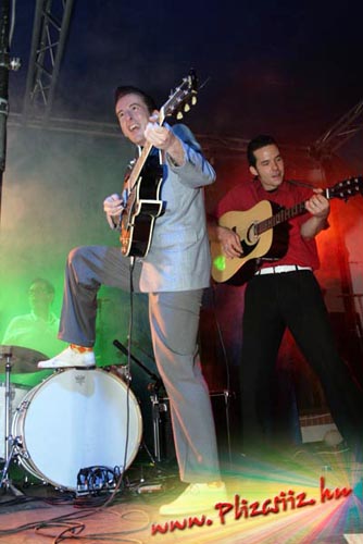 Sonny with Vince Huber on guitar
